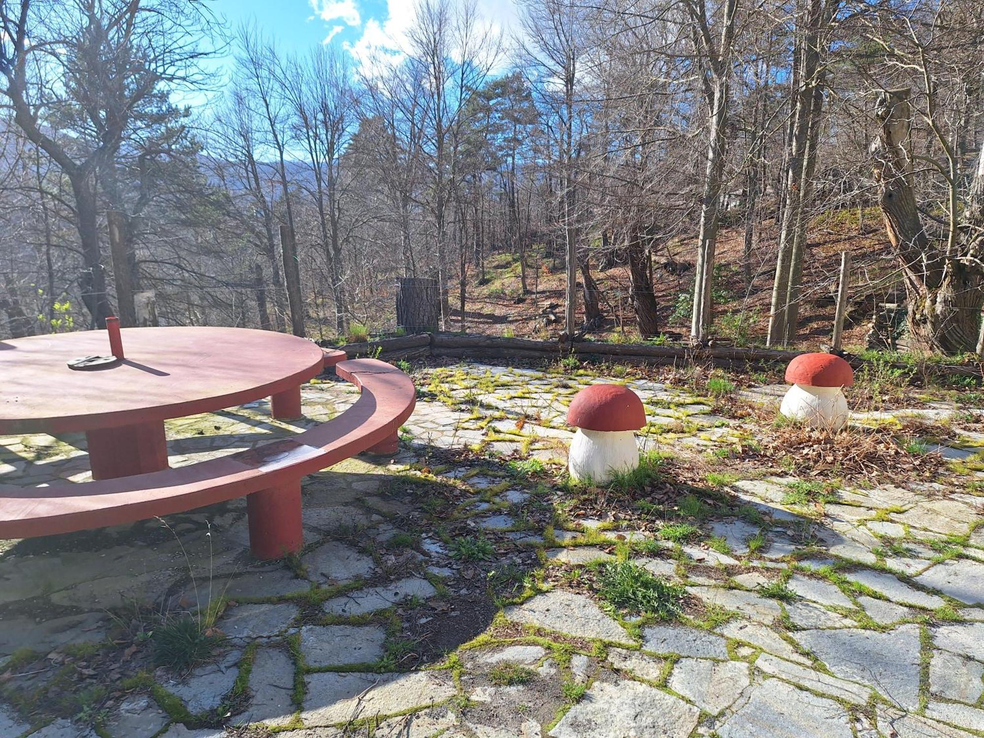 Il Villaggio Dei Puffi Bardineto Luaran gambar