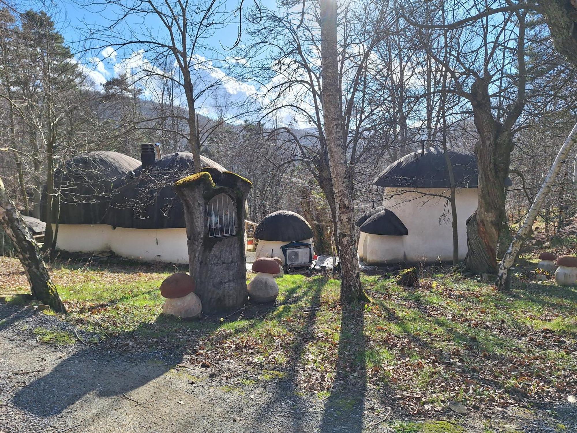 Il Villaggio Dei Puffi Bardineto Luaran gambar